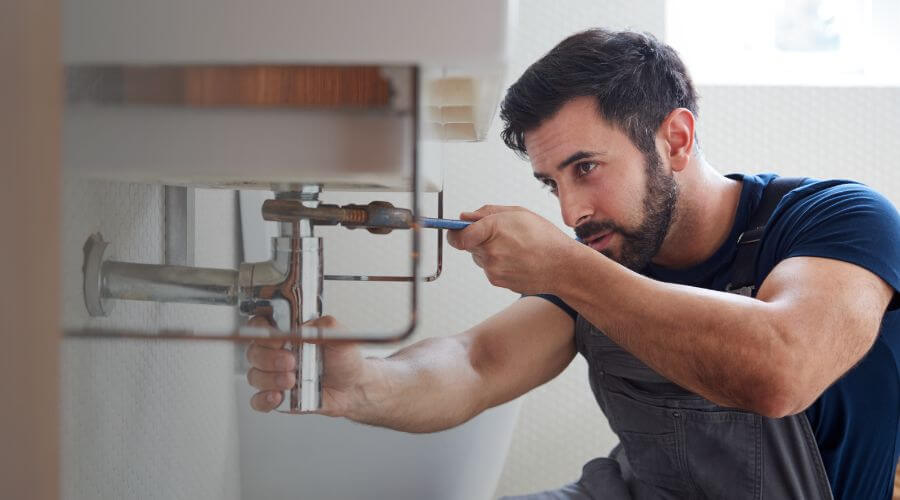 Professional water heater installation services in Brazoria, TX